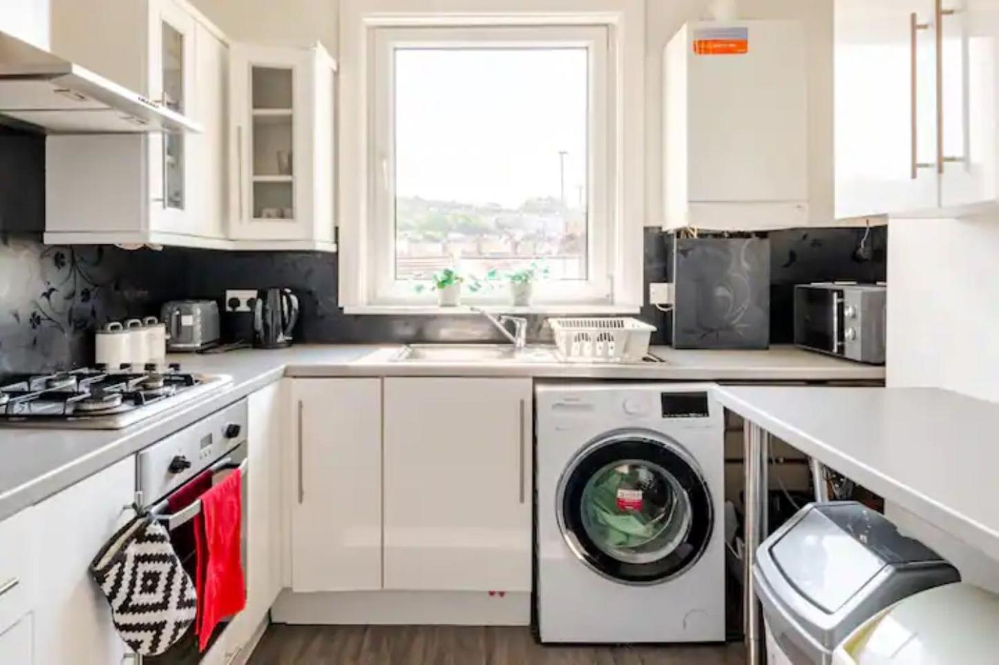 Castle View 2 Bedroom Apartment In Town Centre 헤이스팅스 외부 사진