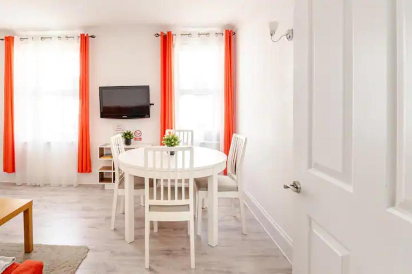 Castle View 2 Bedroom Apartment In Town Centre 헤이스팅스 외부 사진