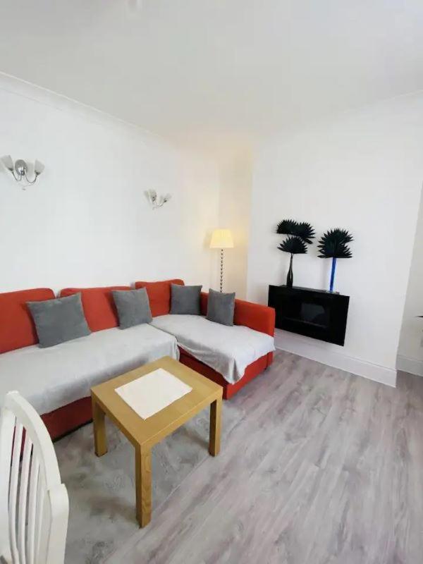 Castle View 2 Bedroom Apartment In Town Centre 헤이스팅스 외부 사진